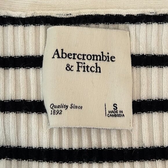 Abercrombie & Fitch Cropped Sweater - Picture 5 of 7